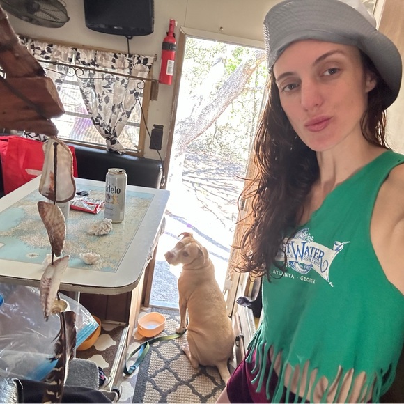 Meet your Posher, Kaela - Picture 3 of 4